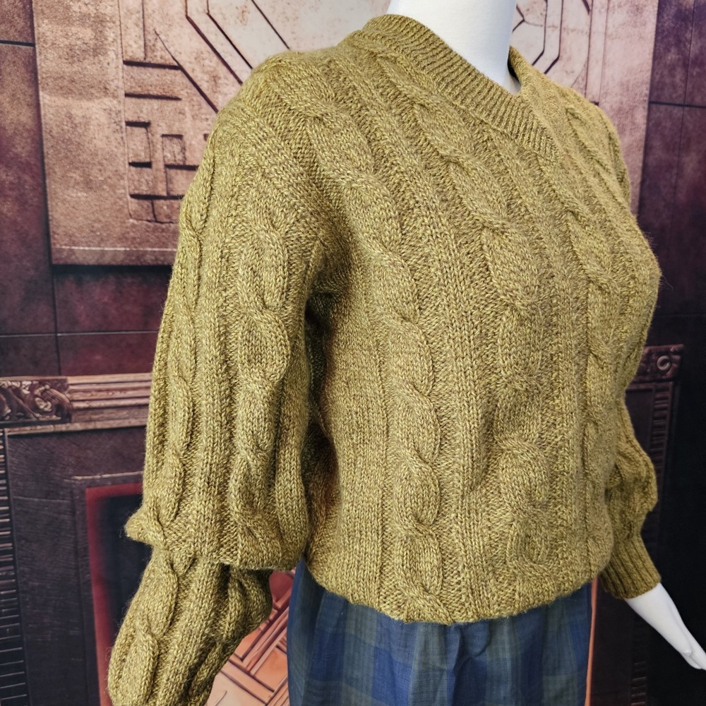 Vintage 1970s Sweater Pullover Cable Knit Mustard Yellow Wool Jantzen V-neckline - Picture 4 of 10